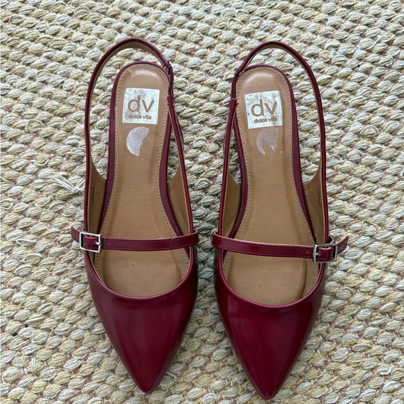 DV by Dolce Vita Women's Burgundy Flats - Picture 3 of 8